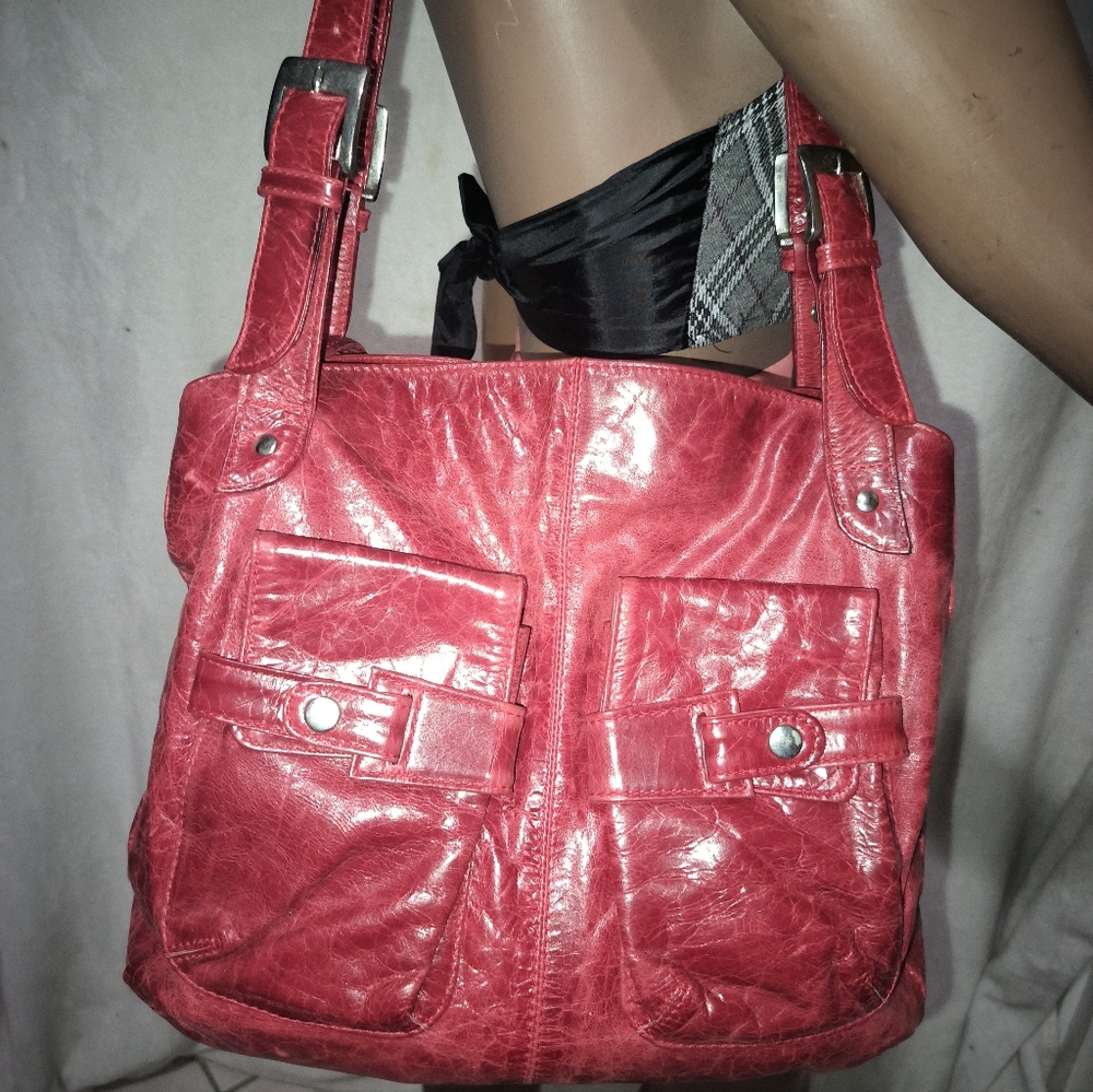 Latico Red Leather Shoulder Bag Double Zip. - Picture 3 of 16